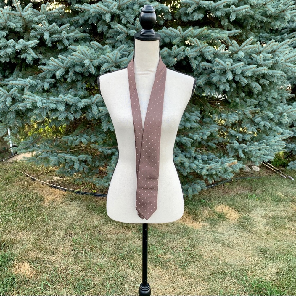 👔MAKE OFFER👔 Vintage John Frederics tie👔